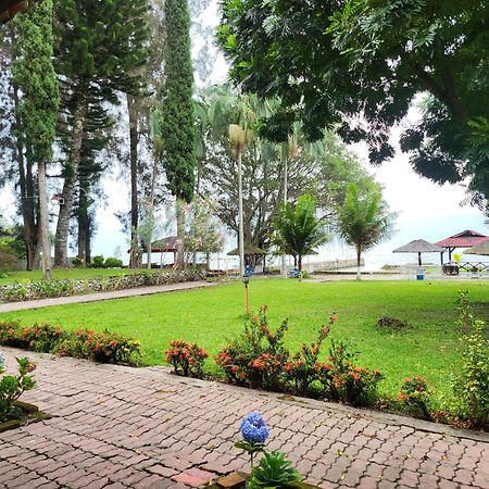 Hotel Pandu Lakeside Tuktuk Zewnętrze zdjęcie