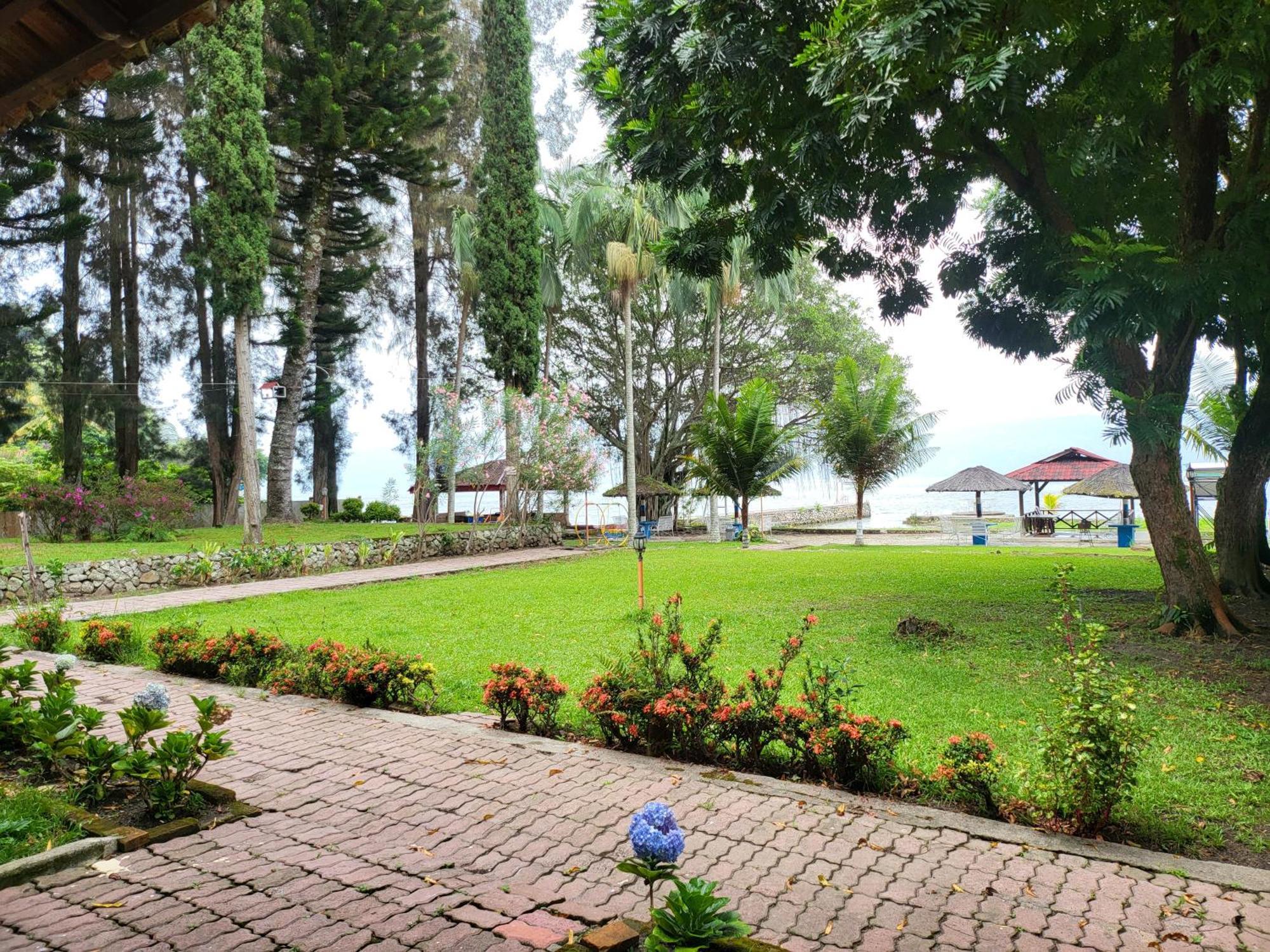 Hotel Pandu Lakeside Tuktuk Zewnętrze zdjęcie