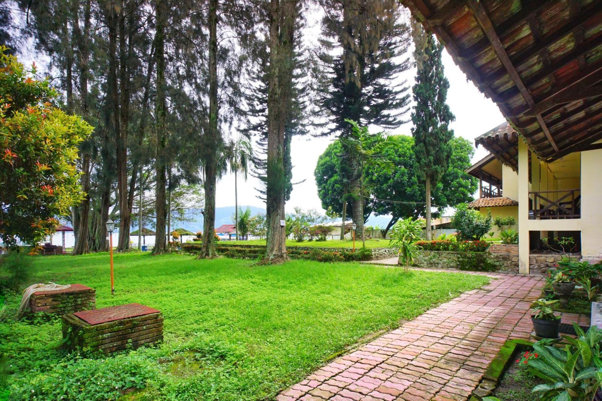 Hotel Pandu Lakeside Tuktuk Zewnętrze zdjęcie