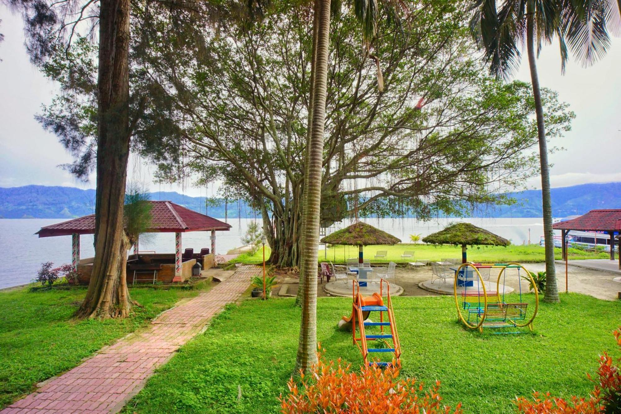 Hotel Pandu Lakeside Tuktuk Zewnętrze zdjęcie