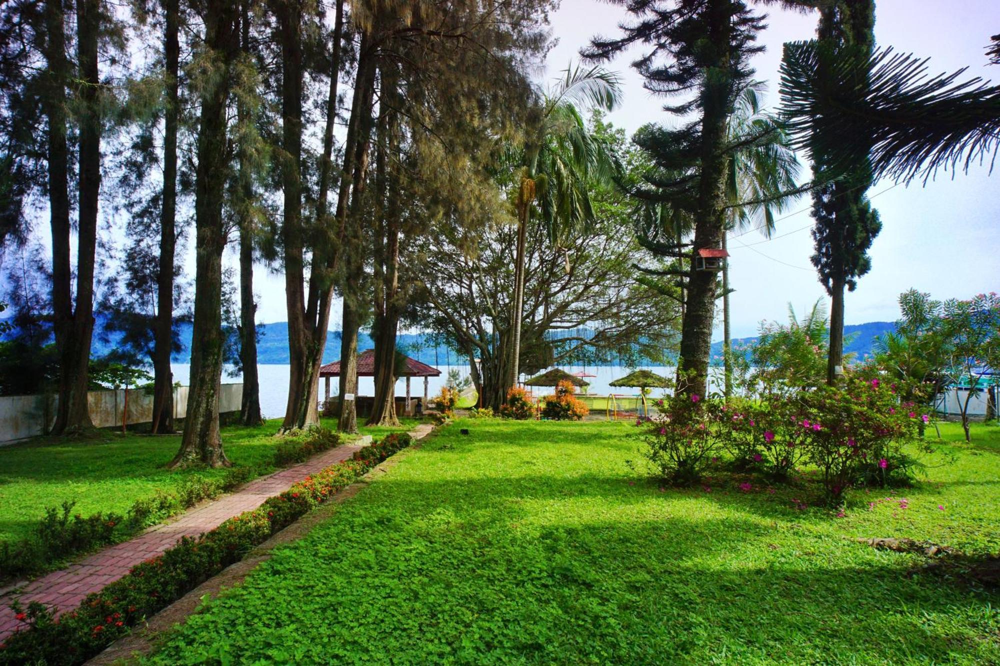 Hotel Pandu Lakeside Tuktuk Zewnętrze zdjęcie